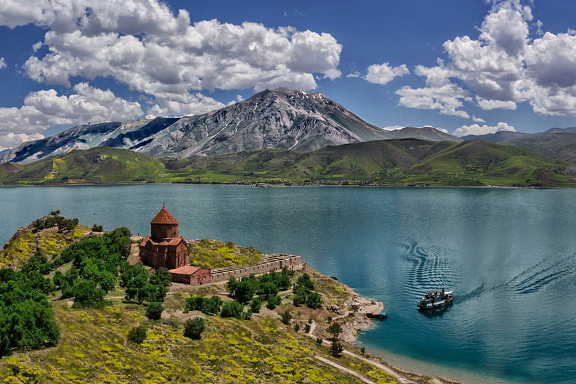 مقایسه و راهنمایی برای انتخاب تورهای تابستانی وان 2 تورهای تابستانی وان